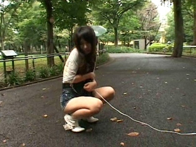 羞恥!強●潮吹きマシンパンツで街中を引き廻せ! 大沢佑香