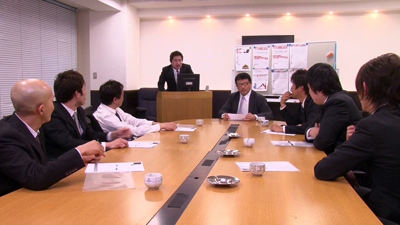 シィ〜ッ!! 誰かに聞こえちゃったらどうするのっ 夏目優希