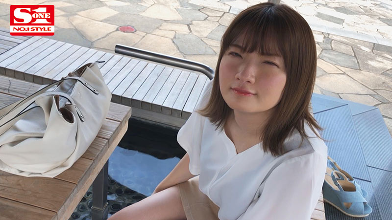 ※台本一切無し!!ハメ撮り!すっぴん!何でもアリ! 鷲尾めいのスケベ本性剥き出しSEX!! ガチで二人きりの温泉旅行でヤリまくった生々しすぎる超レアなエロス200%動画