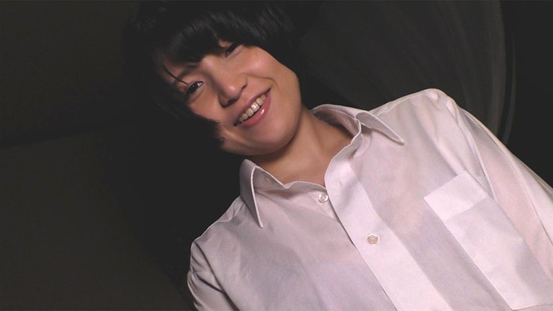 円女交際 中出しoKショート黒髪変態性社員OL 柏木あみ