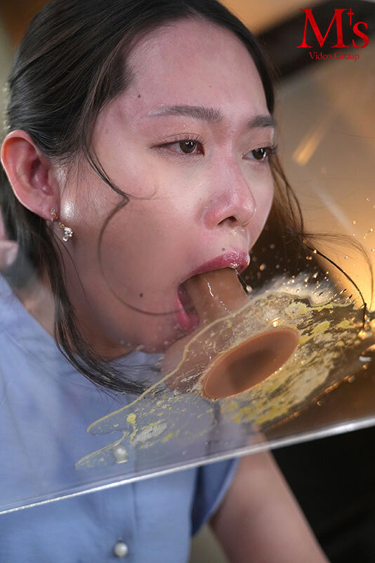 喉射!口射!大量精飲!白目を剥くほど喉奥えぐる喉姦ごっくんイラマチオ 上品なマゾ美人妻の喉奥と膣奥を完膚無きまで嬲って●す串刺しハードFUCK 三池小春